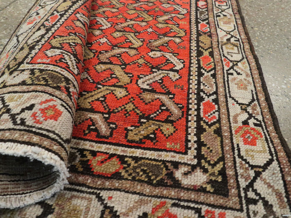 Antique Persian Northwest Runner, No.23359 - Galerie Shabab