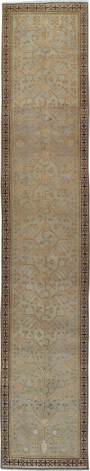 Antique Khotan Runner, No.23370 - Galerie Shabab