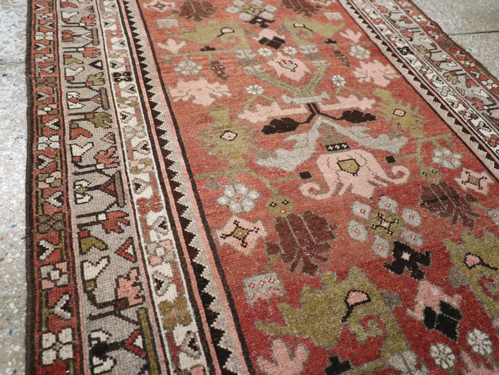 Vintage Persian Malayer Gallery Carpet, No.23381 - Galerie Shabab