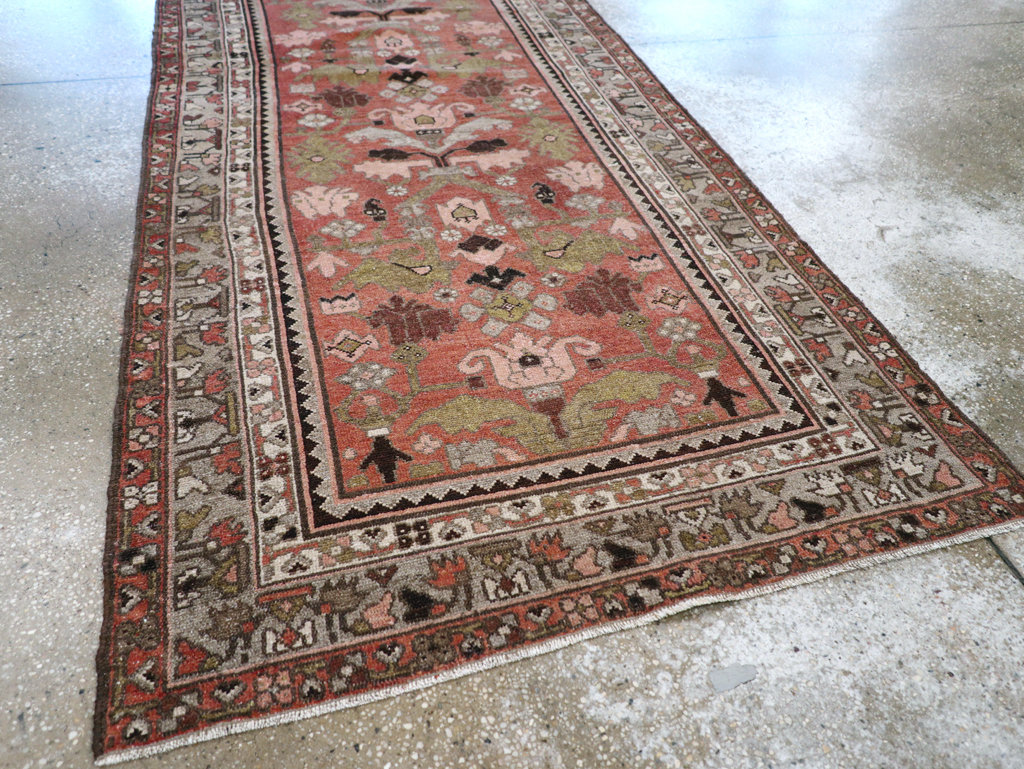Vintage Persian Malayer Gallery Carpet, No.23381 - Galerie Shabab