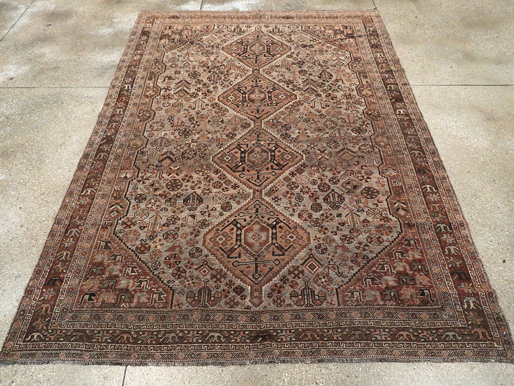 Vintage Persian Shiraz Carpet, No.23382 - Galerie Shabab