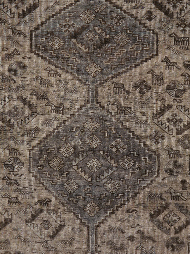 Vintage Persian Shiraz Rug, No.23391 - Galerie Shabab