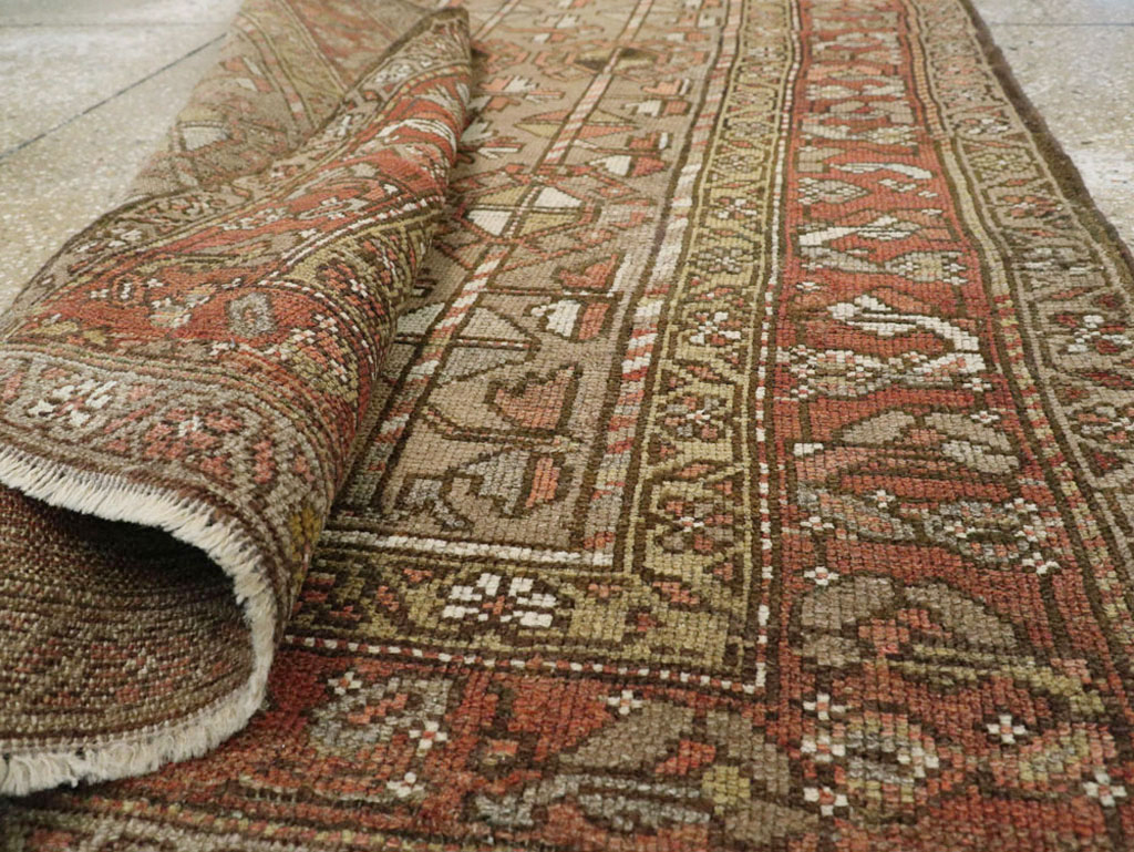 Vintage Persian Serab Gallery Carpet, No.23392 - Galerie Shabab