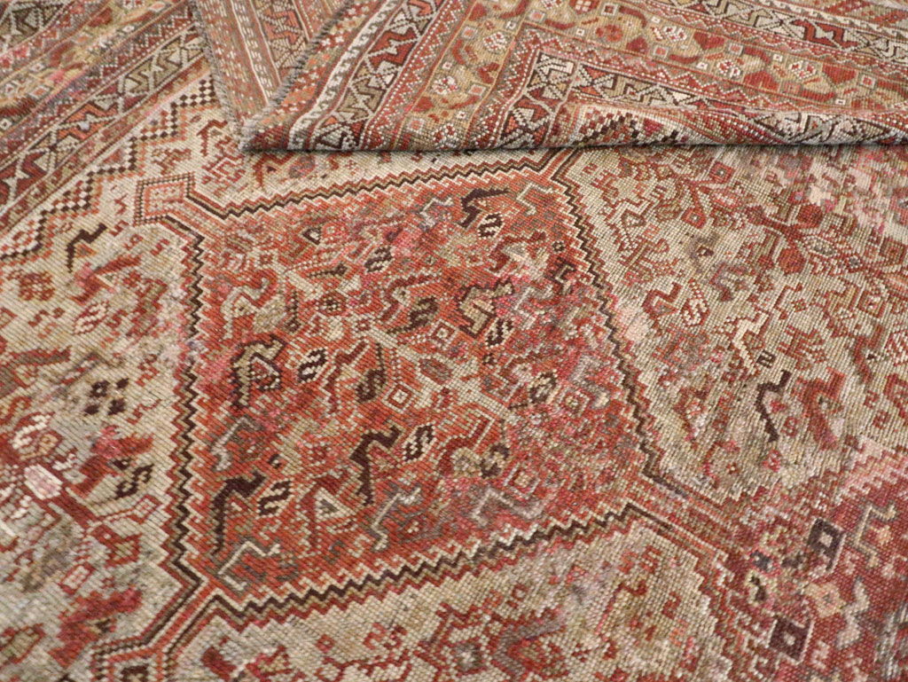 Antique Persian Shiraz Accent Carpet, No.23393 - Galerie Shabab