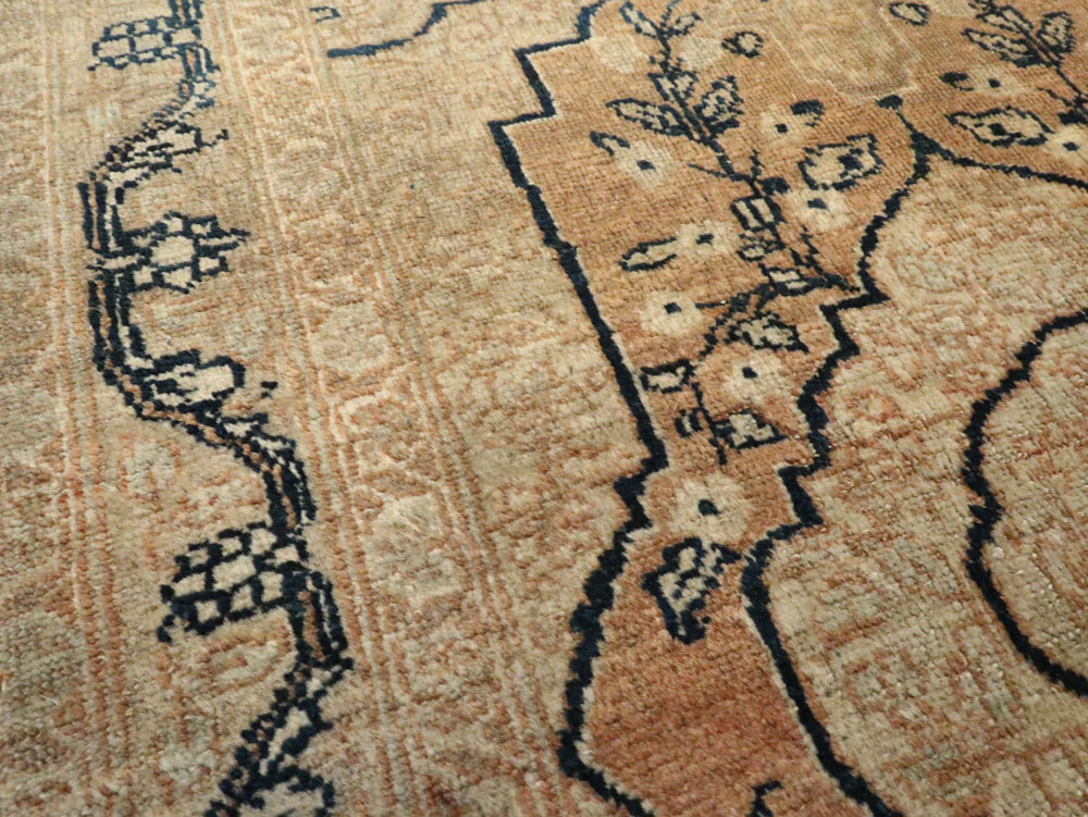 Antique Persian Tabriz Hagi Jalili Rug, No.23416 - Galerie Shabab