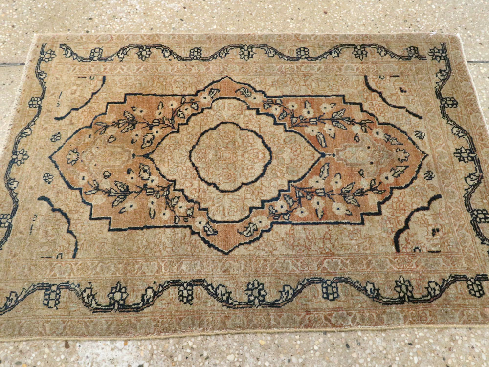 Antique Persian Tabriz Hagi Jalili Rug, No.23416 - Galerie Shabab