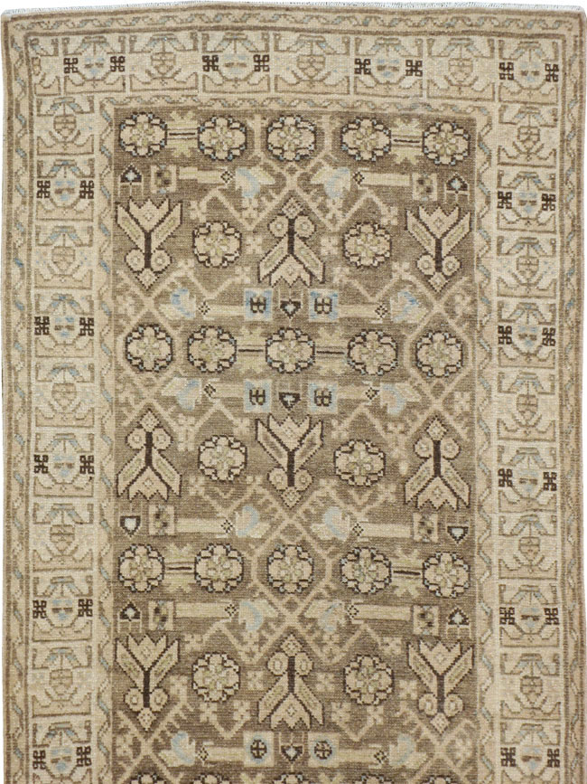 Vintage Persian Malayer Gallery Runner, No.23417 - Galerie Shabab