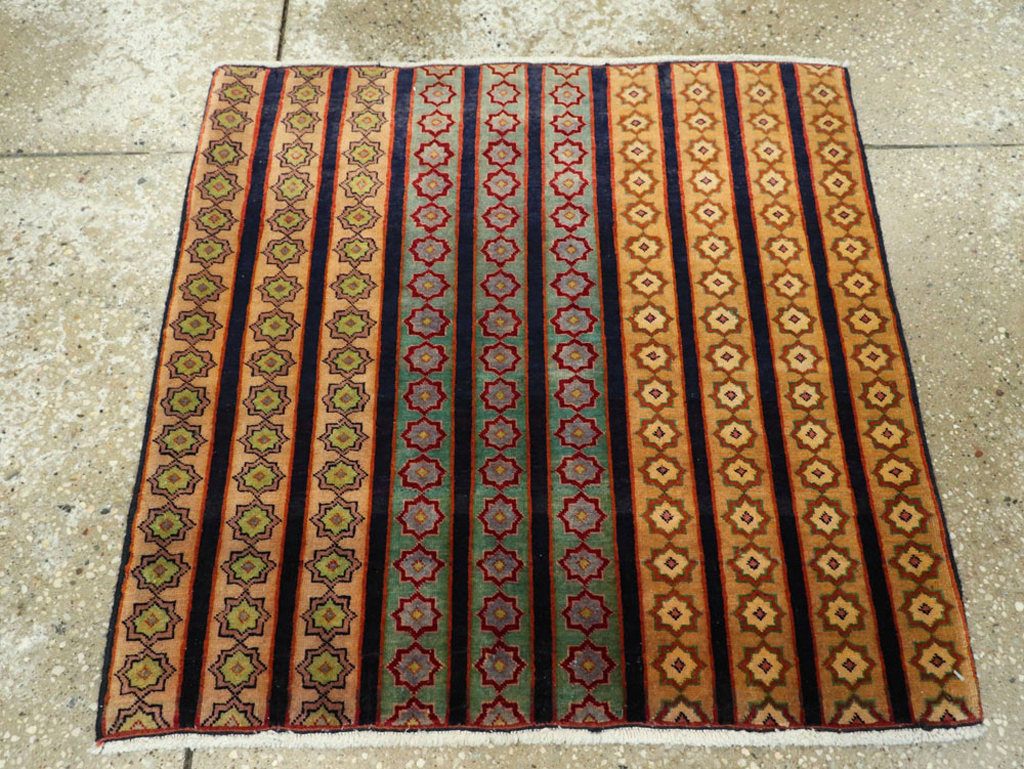 Vintage Persian Kashan Modernist Rug, No.23420 - Galerie Shabab