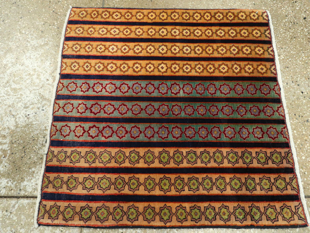 Vintage Persian Kashan Modernist Rug, No.23420 - Galerie Shabab