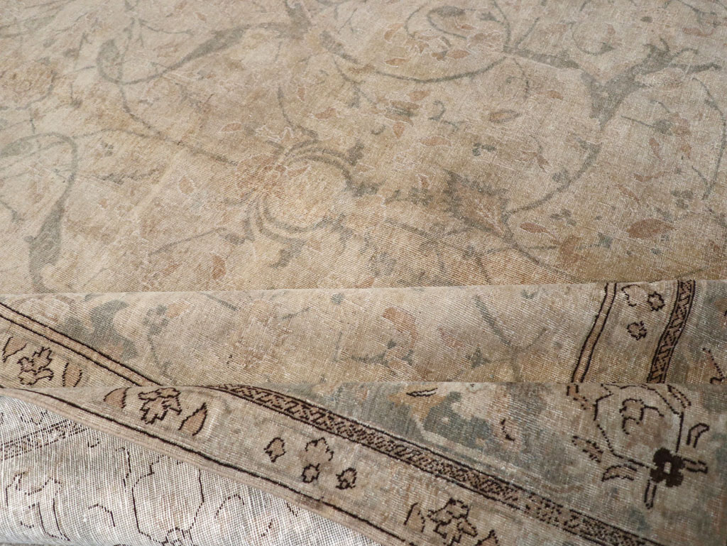 Antique Persian Tabriz Carpet, No.23422 - Galerie Shabab