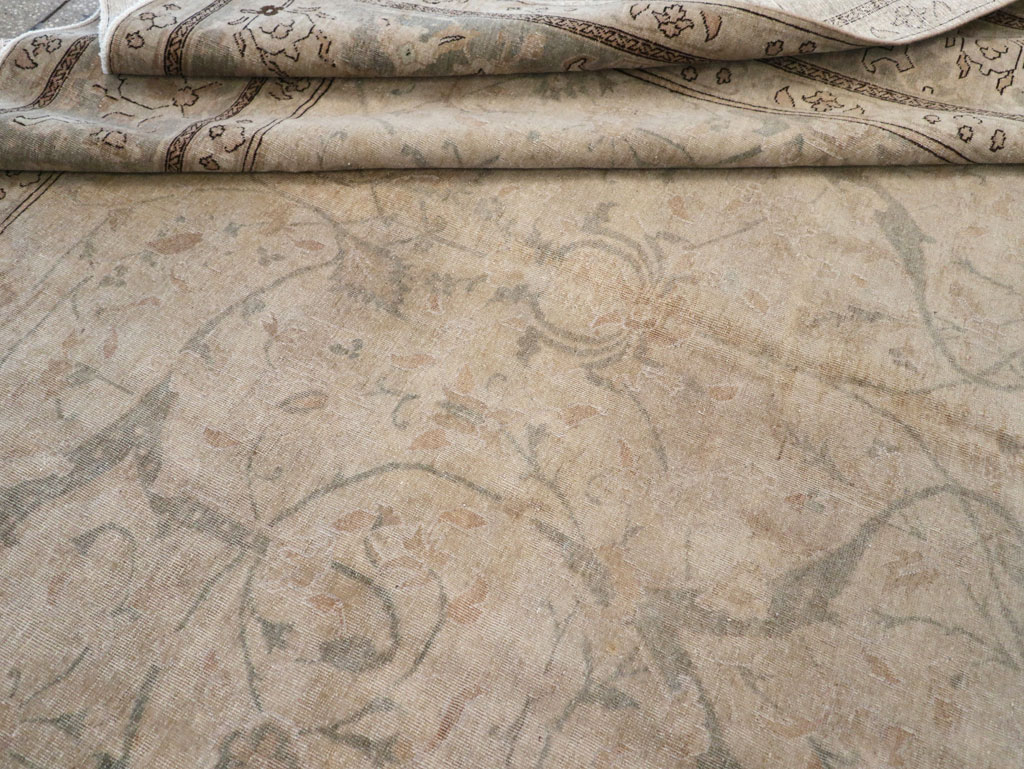 Antique Persian Tabriz Carpet, No.23422 - Galerie Shabab