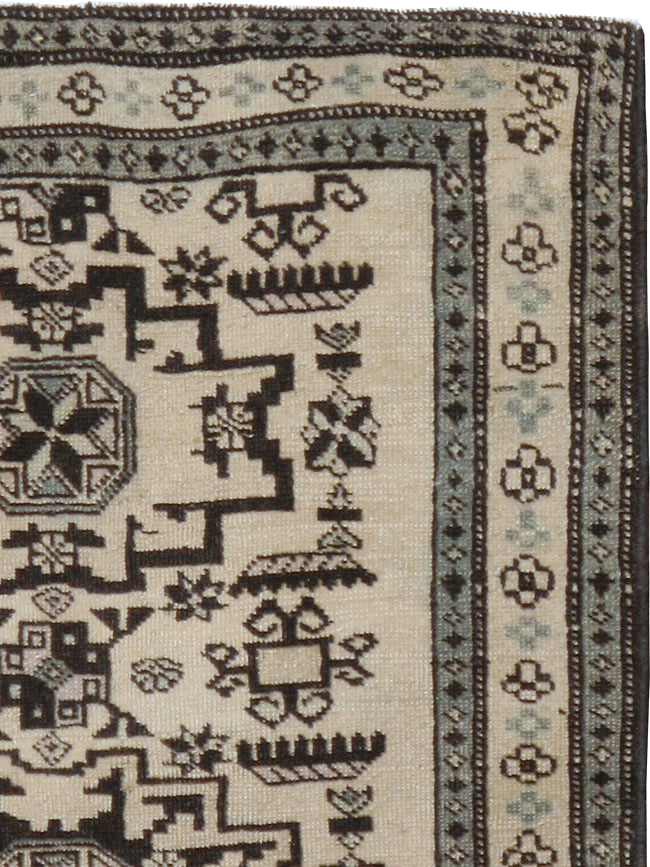 Vintage Persian Tabriz Rug (Pair: 2 of 2), No.23443 - Galerie Shabab