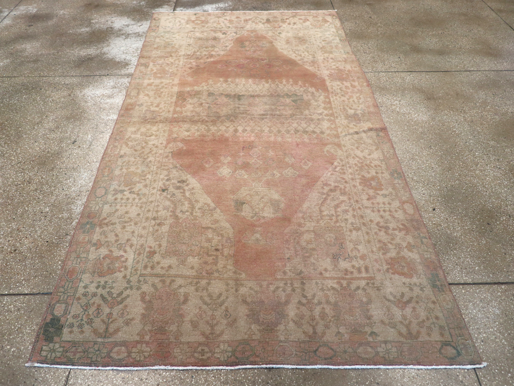 Vintage Turkish Anatolian Gallery Rug, No.23450 - Galerie Shabab