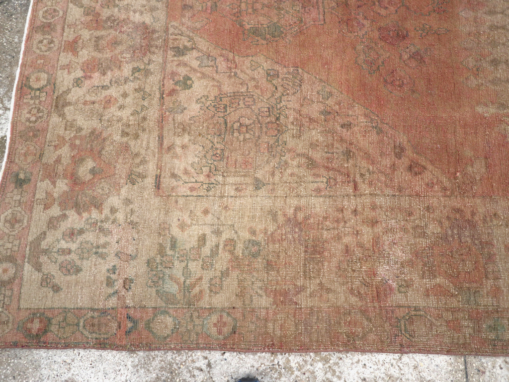 Vintage Persian Shiraz Gallery Rug, No.23450 - Galerie Shabab