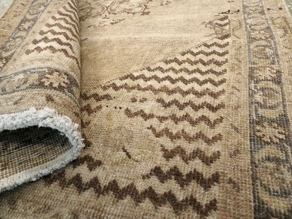 Antique Persian Tabriz Rug, No.23452 - Galerie Shabab