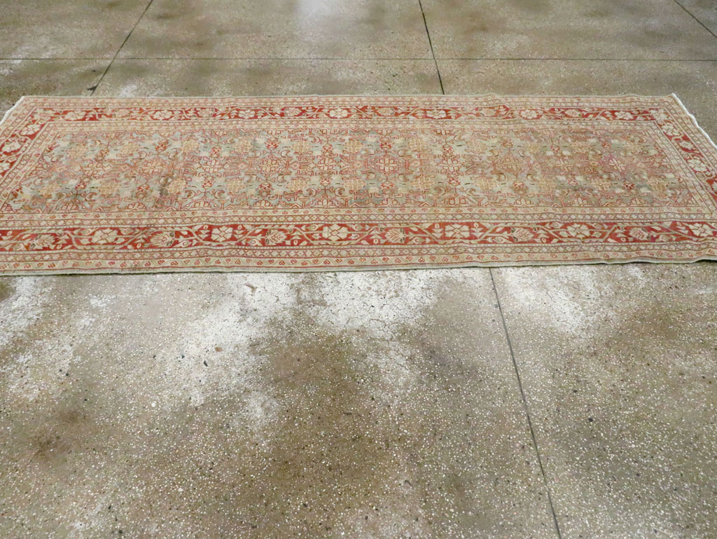 Antique Persian Mahal Gallery Runner, No.23453 - Galerie Shabab