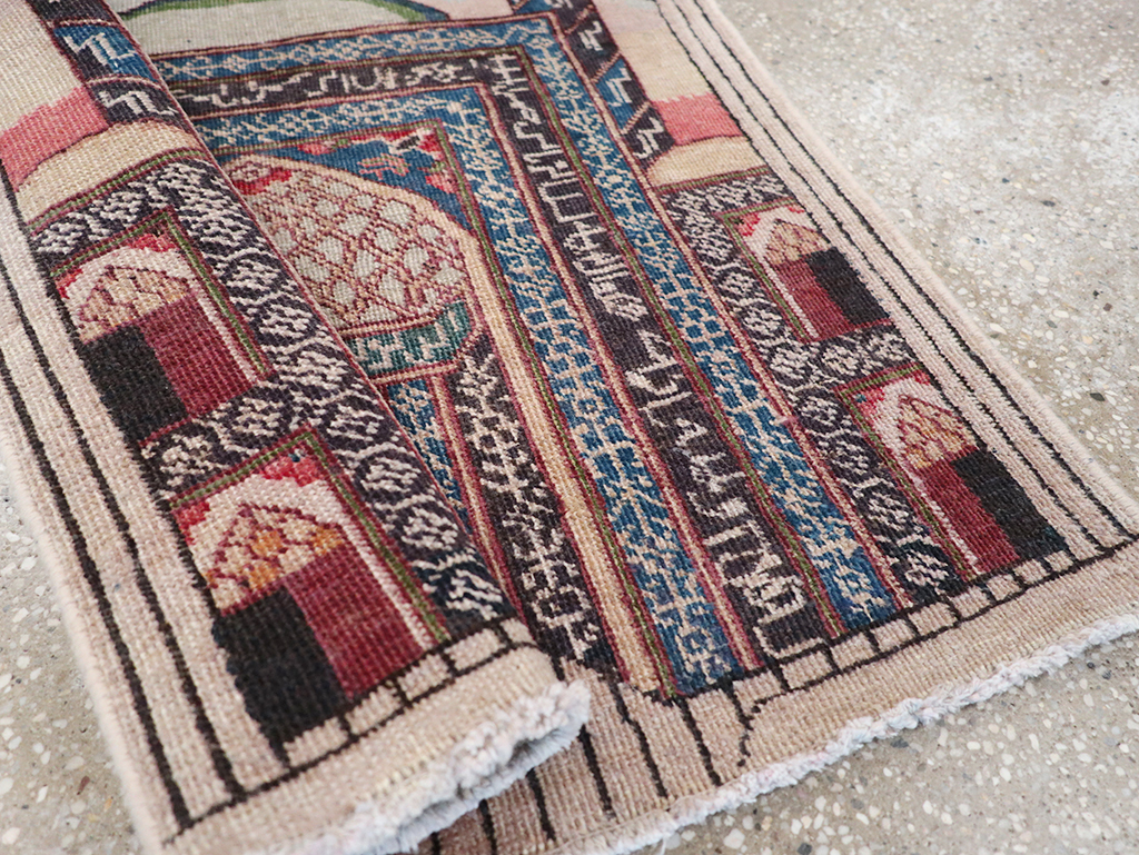 Vintage Persian Tabriz Pictorial Throw Rug, No.23455 - Galerie Shabab