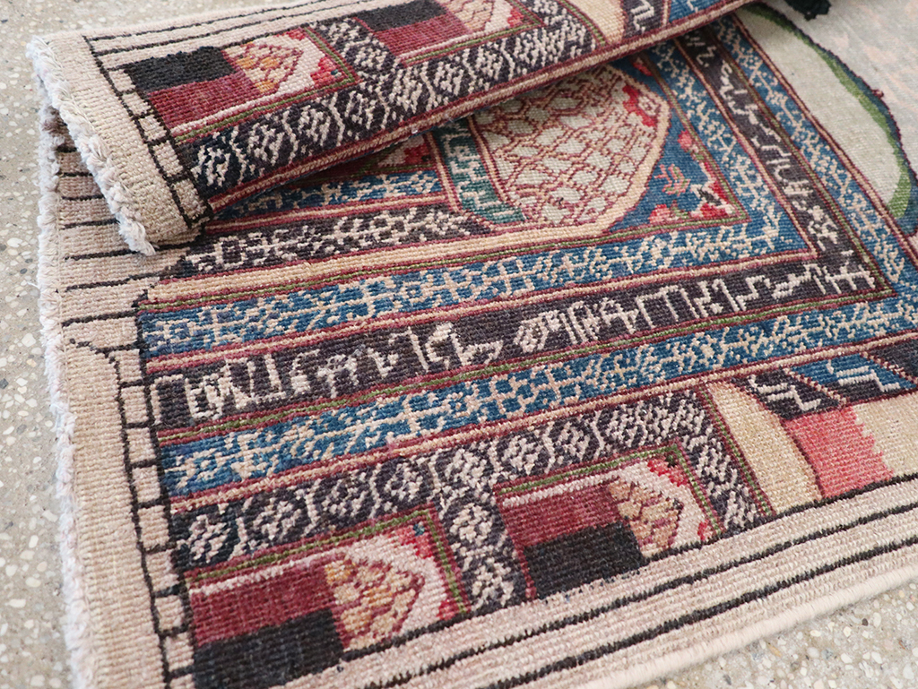 Vintage Persian Tabriz Pictorial Throw Rug, No.23455 - Galerie Shabab