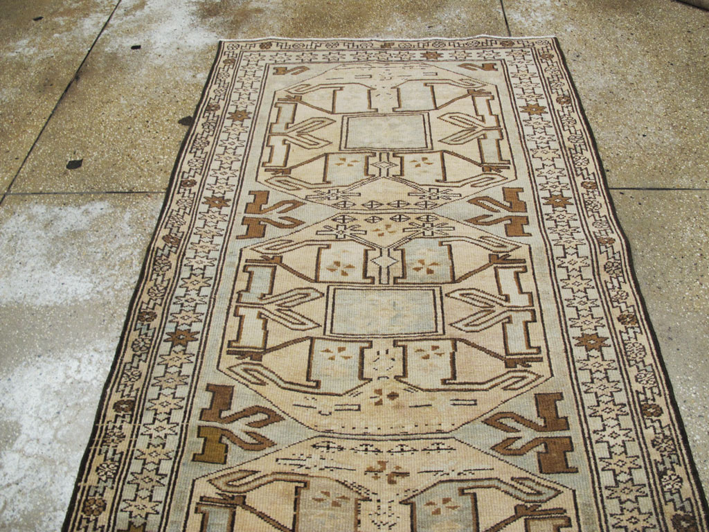 Vintage Persian Malayer Gallery Runner, No.23456 - Galerie Shabab