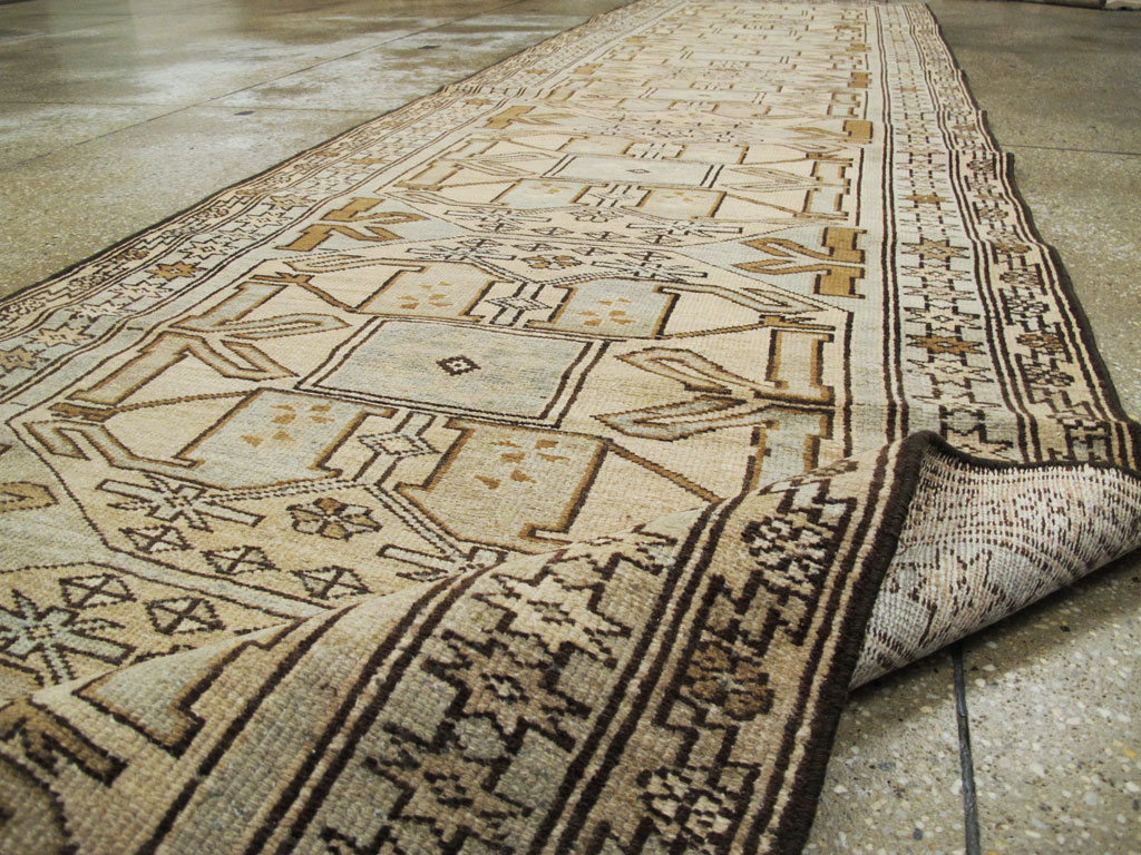 Vintage Persian Malayer Gallery Runner, No.23456 - Galerie Shabab