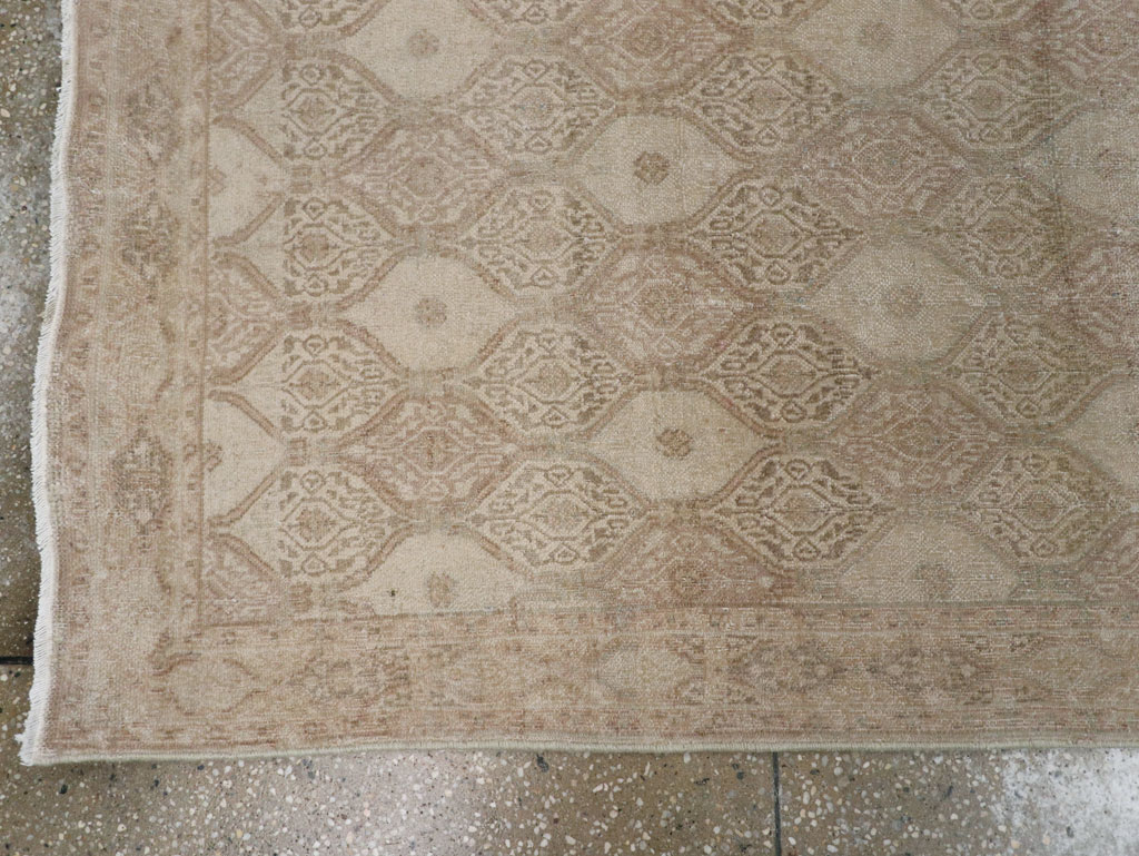 Vintage Persian Mashad Gallery Runner, No.23457 - Galerie Shabab