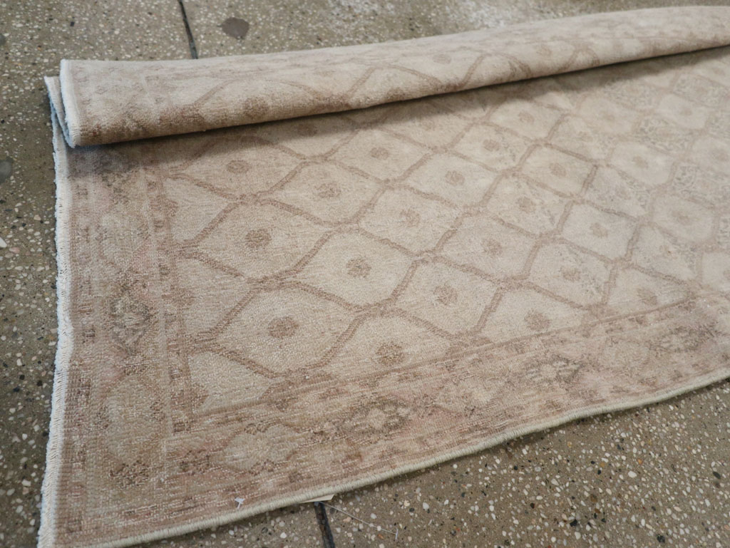 Vintage Persian Mashad Gallery Runner, No.23457 - Galerie Shabab