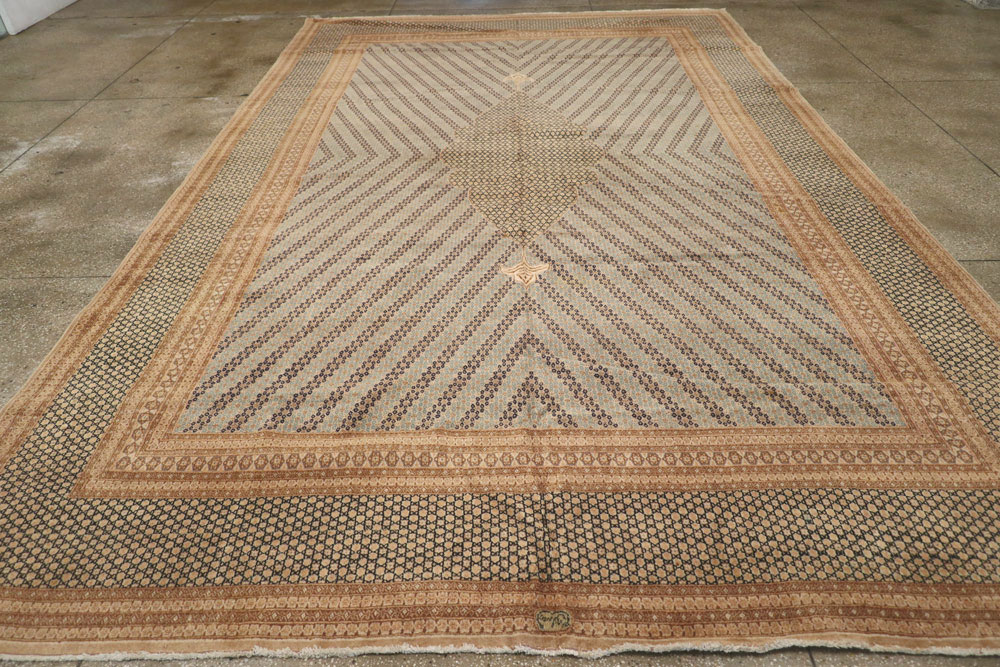 Vintage Persian Kerman Rug, No.23466 - Galerie Shabab