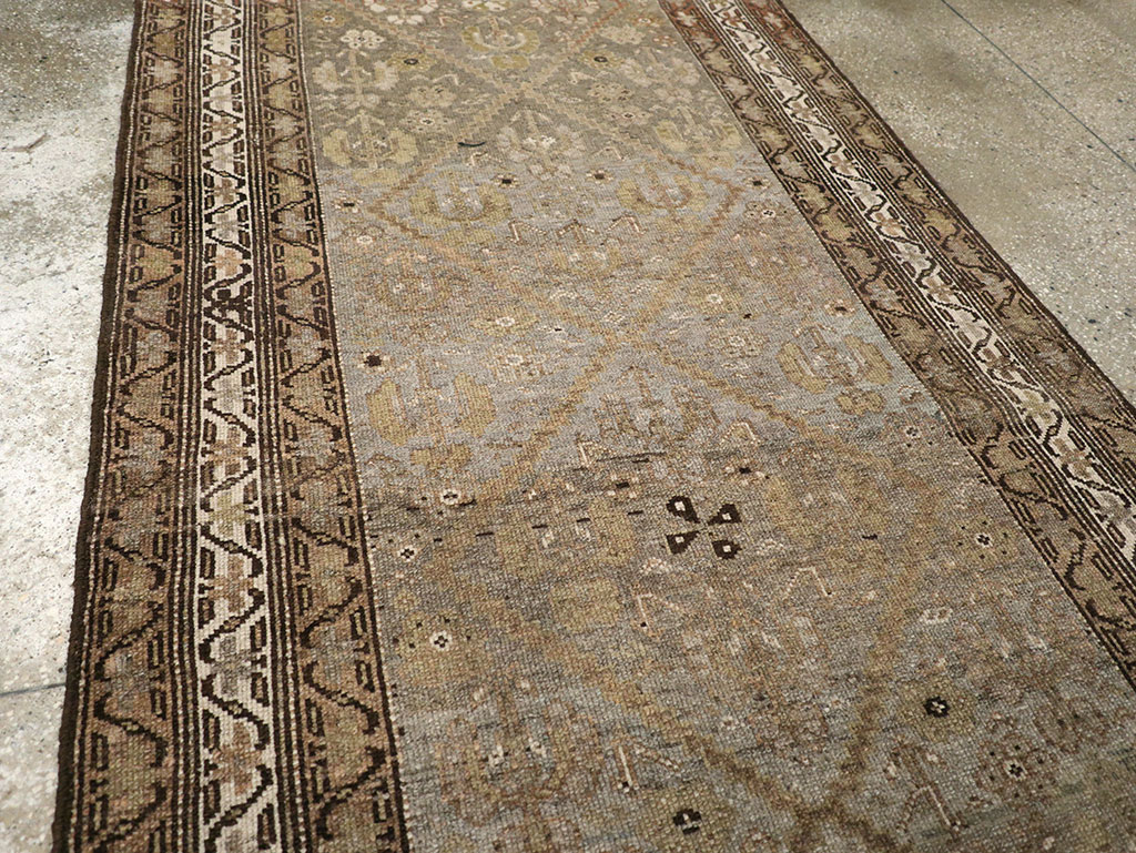 Vintage Persian Kurdish Runner, No.23475 - Galerie Shabab