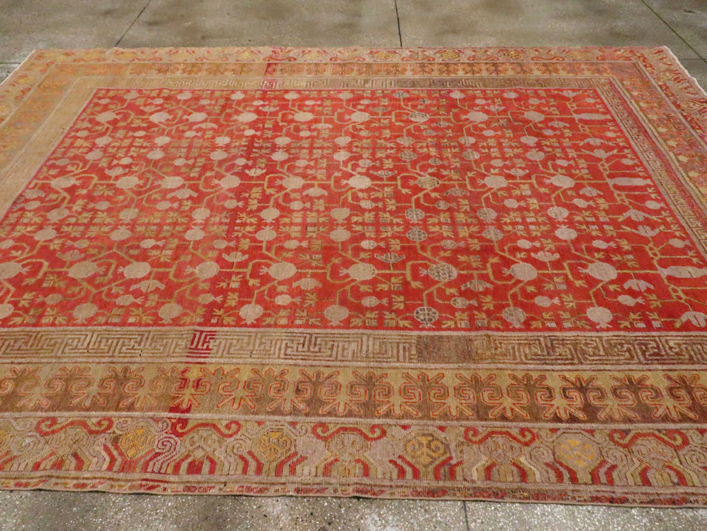 Vintage East Turkestan Khotan Room Size Carpet, No.23506 - Galerie Shabab