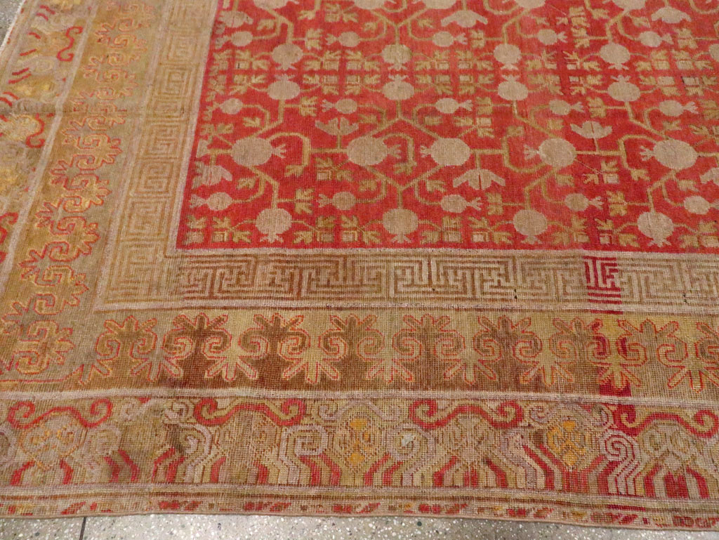 Vintage East Turkestan Khotan Room Size Carpet, No.23506 - Galerie Shabab