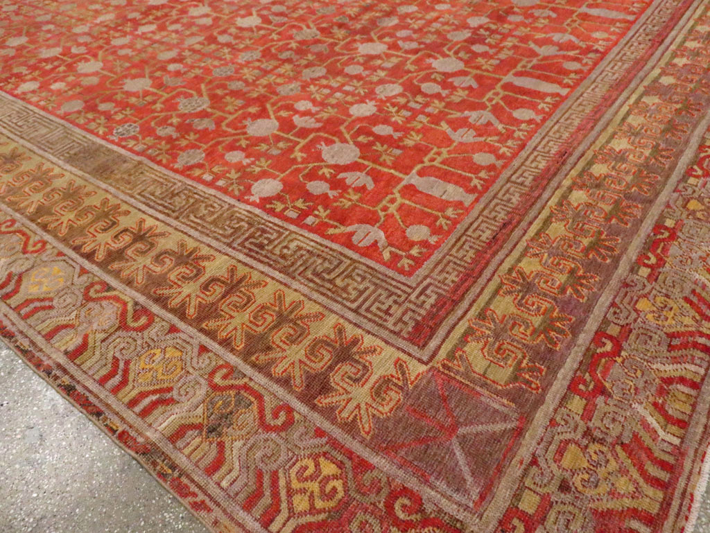 Vintage East Turkestan Khotan Room Size Carpet, No.23506 - Galerie Shabab