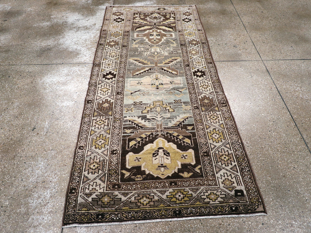 Vintage Persian Malayer Runner, No.23514 - Galerie Shabab