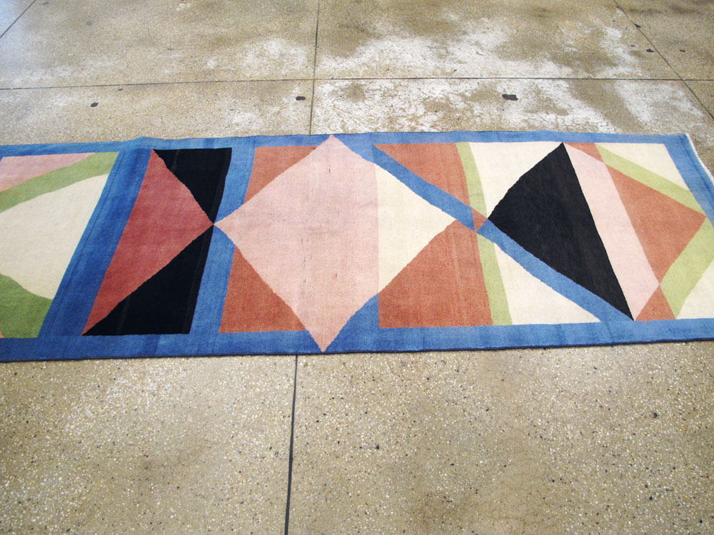 Vintage Persian Kashan Modernist Rug Inspired By Edward McKnight Kauffer, No.23518 - Galerie Shabab