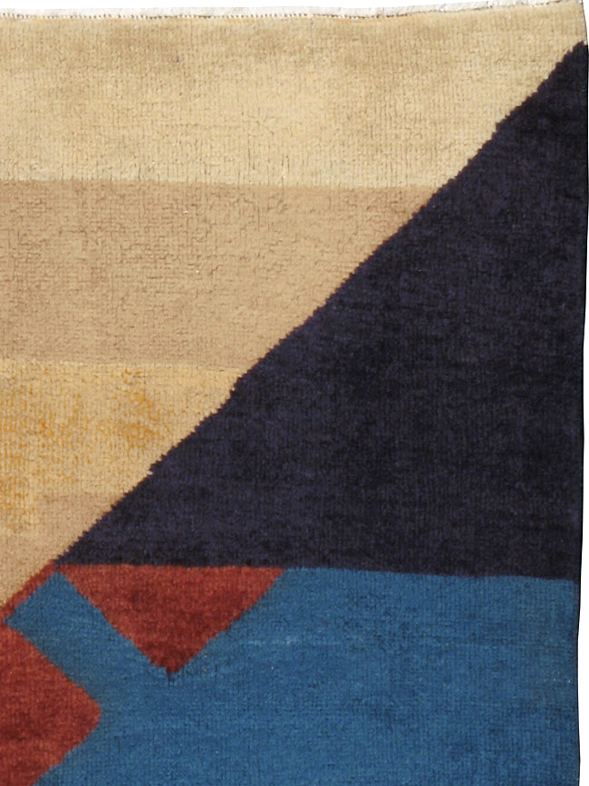 Vintage Persian Kashan Art Deco Rug Inspired By Edward McKnight Kauffer, No.23523 - Galerie Shabab