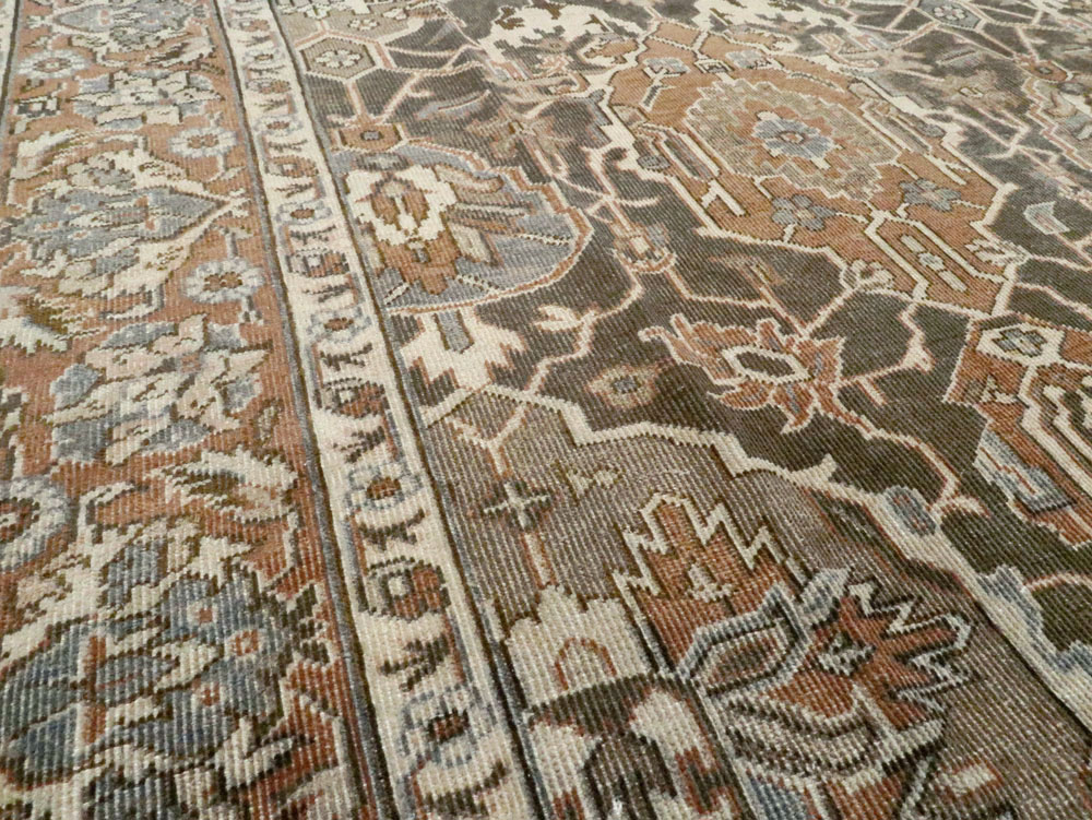 Vintage Turkish Sivas Carpet, No.23525 - Galerie Shabab