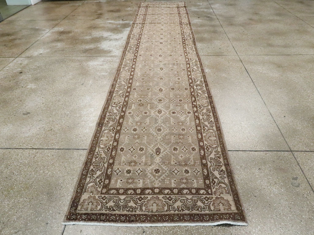 Vintage Persian Malayer Runner, No.23528 - Galerie Shabab