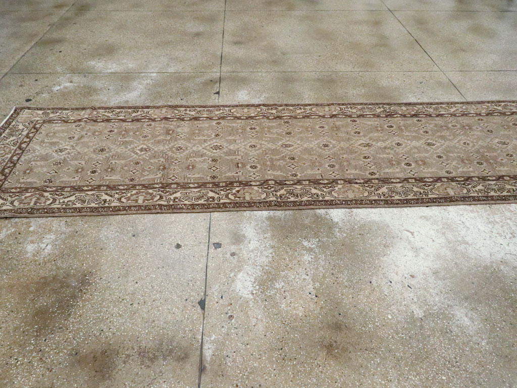 Vintage Persian Malayer Runner, No.23528 - Galerie Shabab