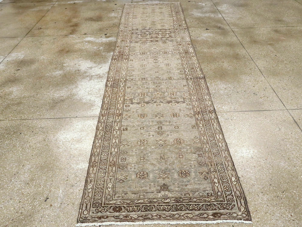 Vintage Persian Malayer Runner, No.23534 - Galerie Shabab