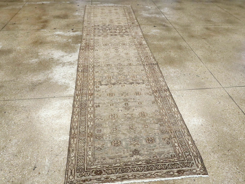 Vintage Persian Malayer Runner, No.23534 - Galerie Shabab