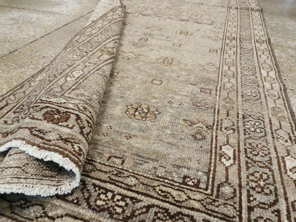Vintage Persian Malayer Runner, No.23534 - Galerie Shabab