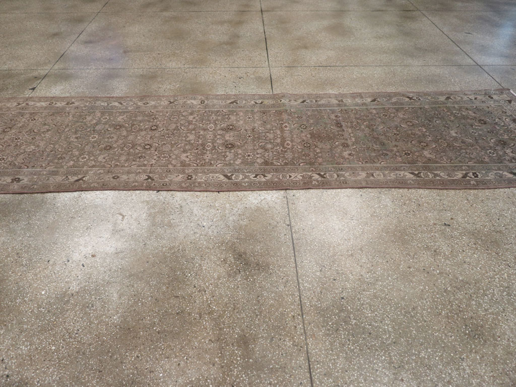 Vintage Persian Malayer Runner, No.23536 - Galerie Shabab