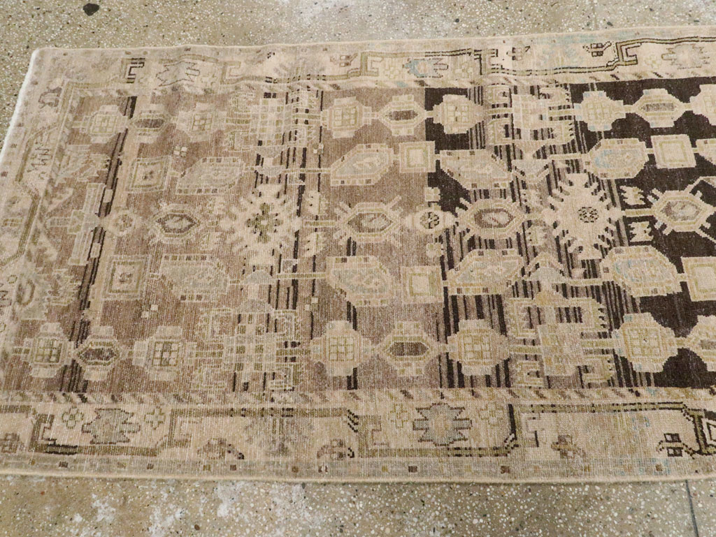 Vintage Persian Malayer Runner, No.23538 - Galerie Shabab