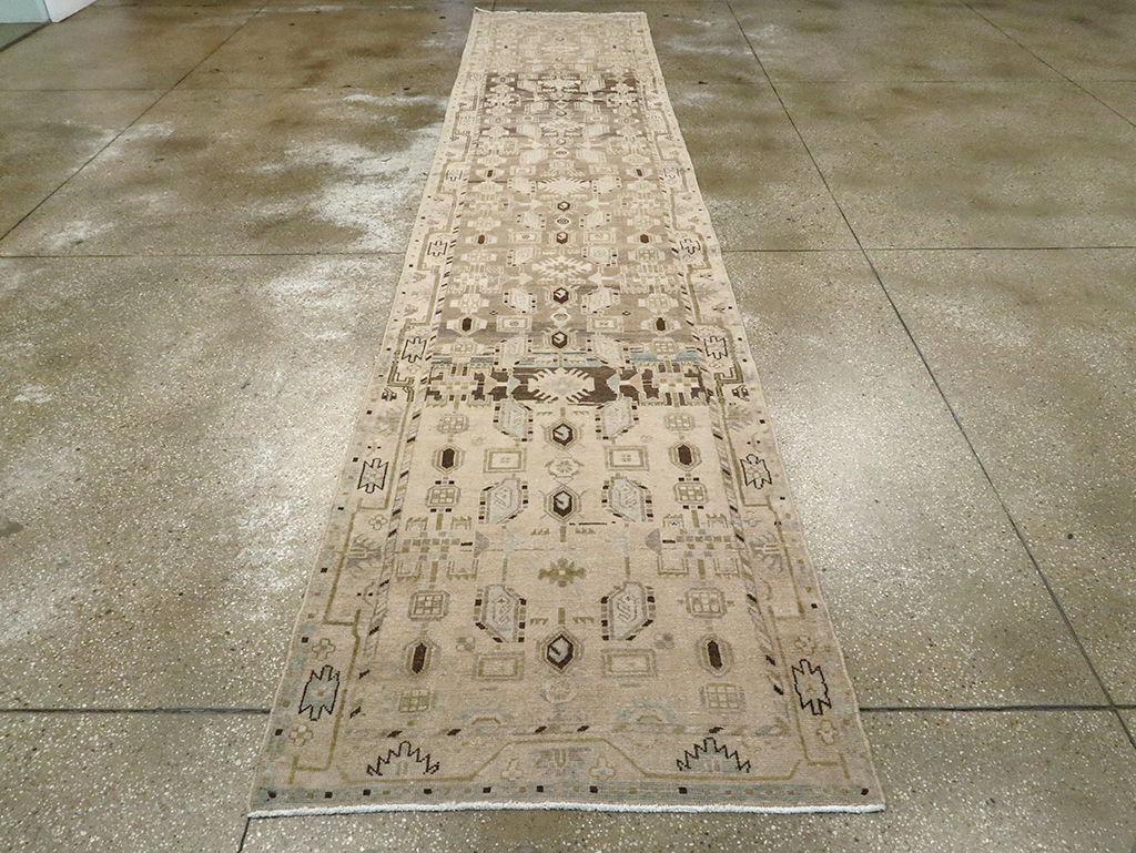 Vintage Persian Malayer Runner, No.23539 - Galerie Shabab