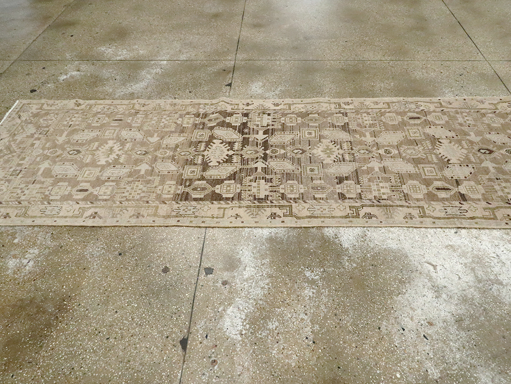 Vintage Persian Malayer Runner, No.23539 - Galerie Shabab