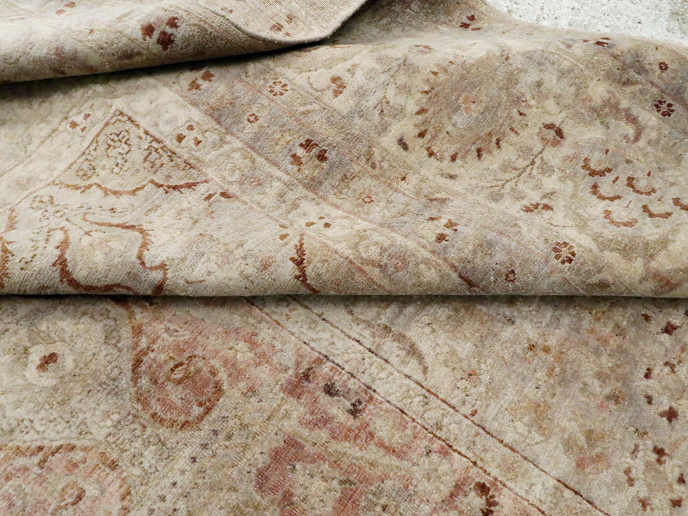Antique Persian Tabriz Carpet, No.23550 - Galerie Shabab