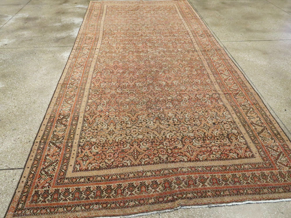 Antique Persian Malayer Gallery Carpet, No.23557 - Galerie Shabab