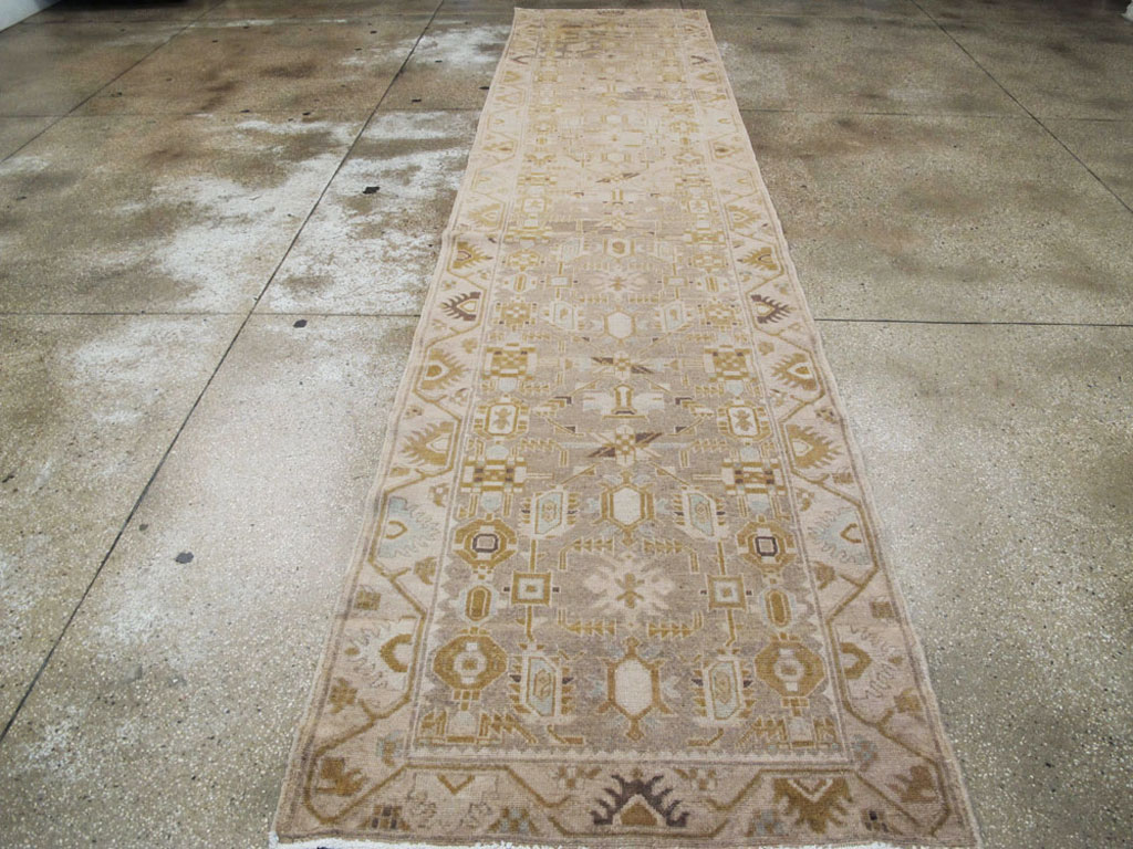 Vintage Persian Malayer Runner, No.23563 - Galerie Shabab