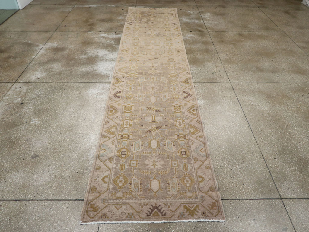Vintage Persian Malayer Runner, No.23563 - Galerie Shabab