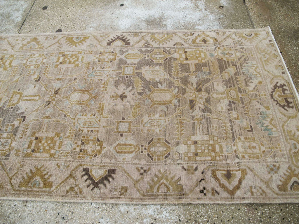 Vintage Persian Malayer Runner, No.23563 - Galerie Shabab