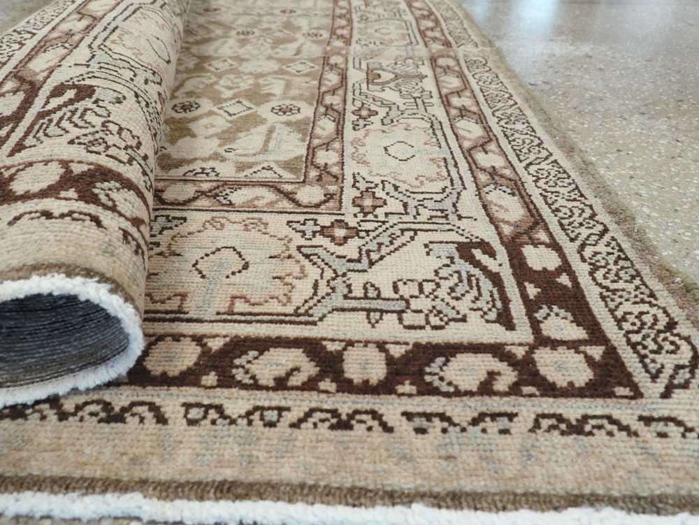 Vintage Persian Malayer Runner, No.23569 - Galerie Shabab